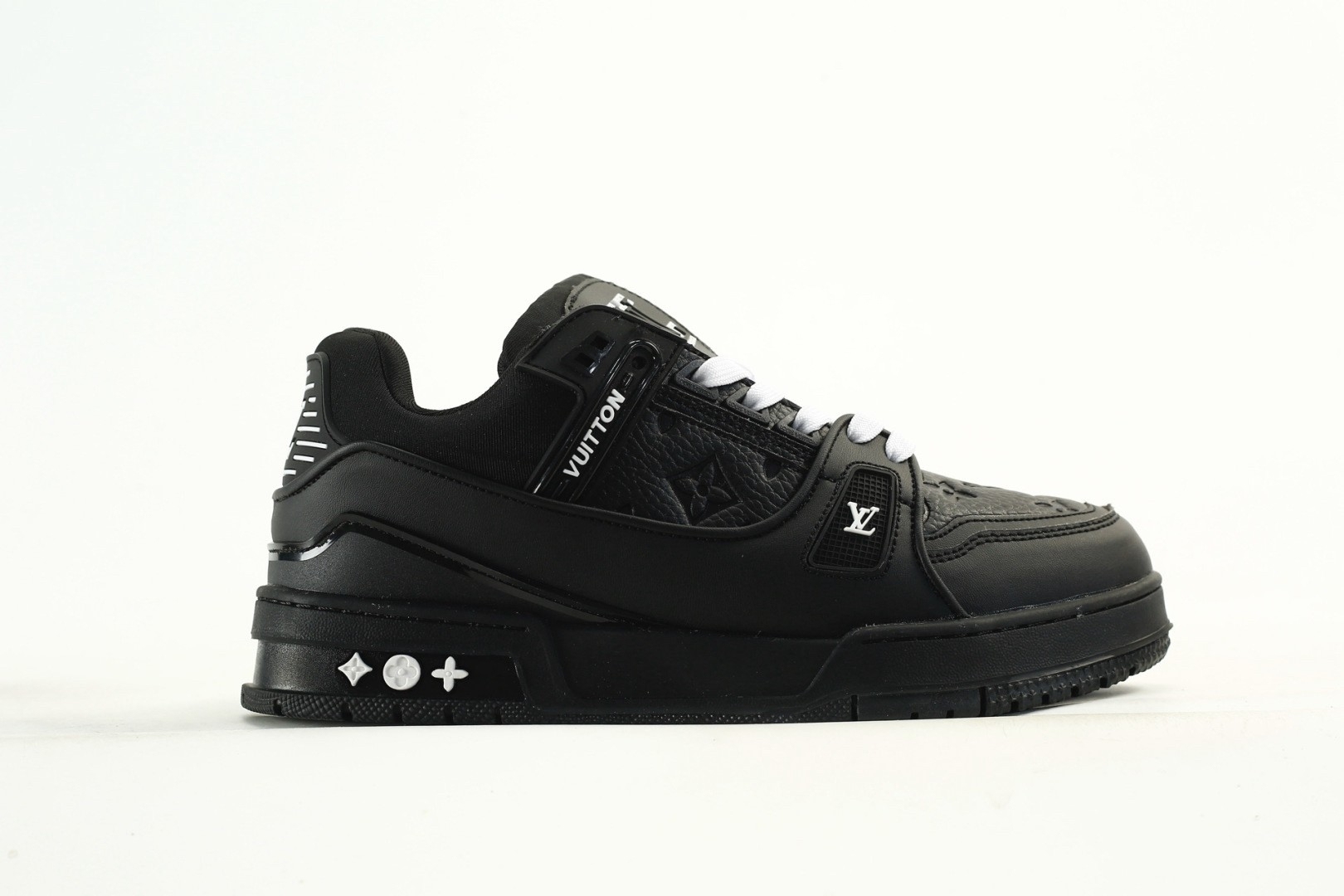 LOUIS VUITTON ルイヴィトン LV TRAINER SNEAKER LOW スニーカー