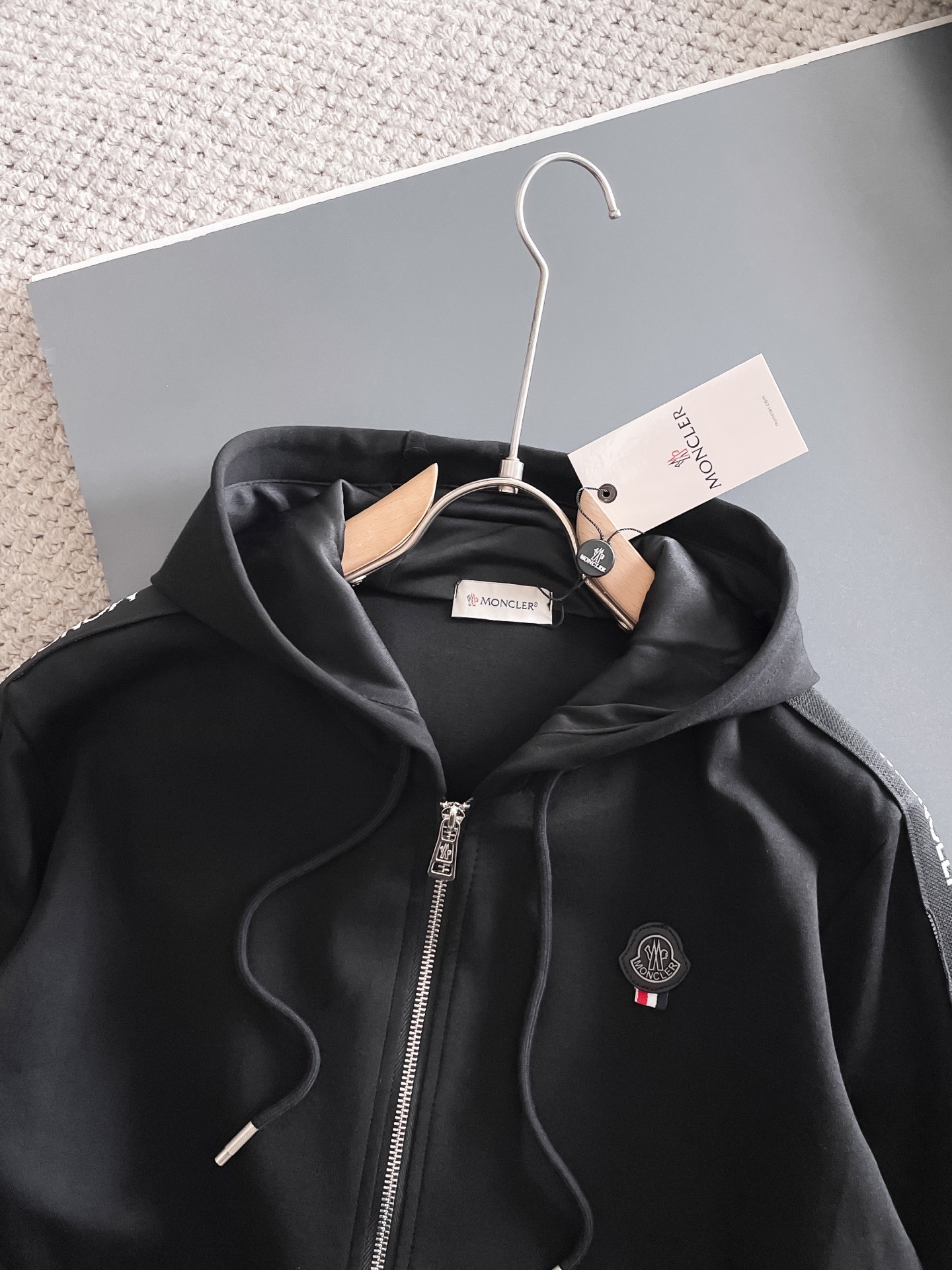 【MONCLER公式旗艦店】モンクレール 上下セット セットアップ ご好評に付き再入荷！