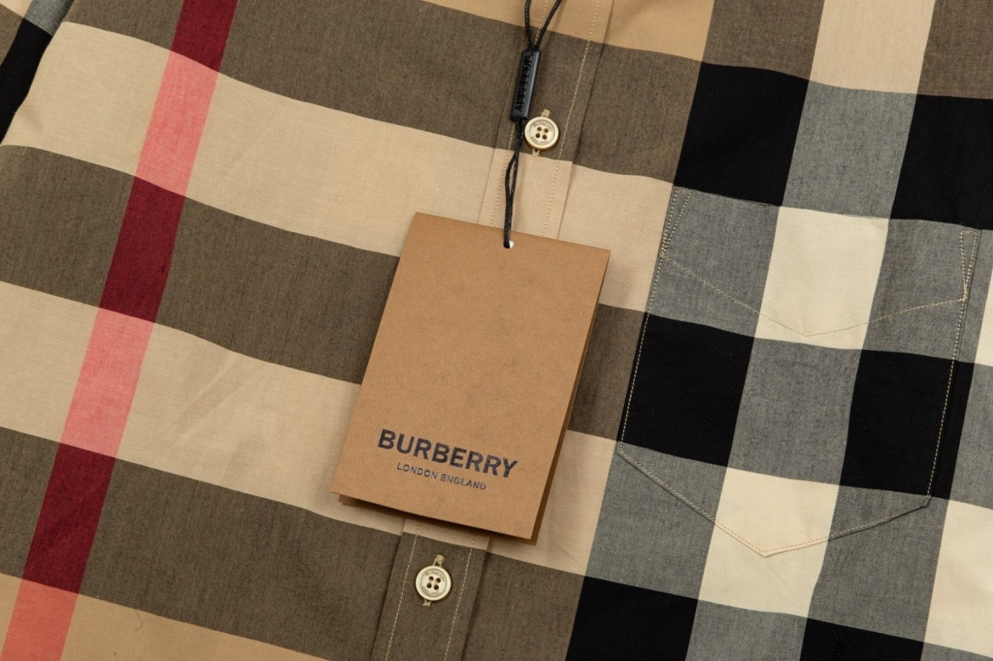 【BURBERRY】長袖シャツ ショートパンツ セットアップ