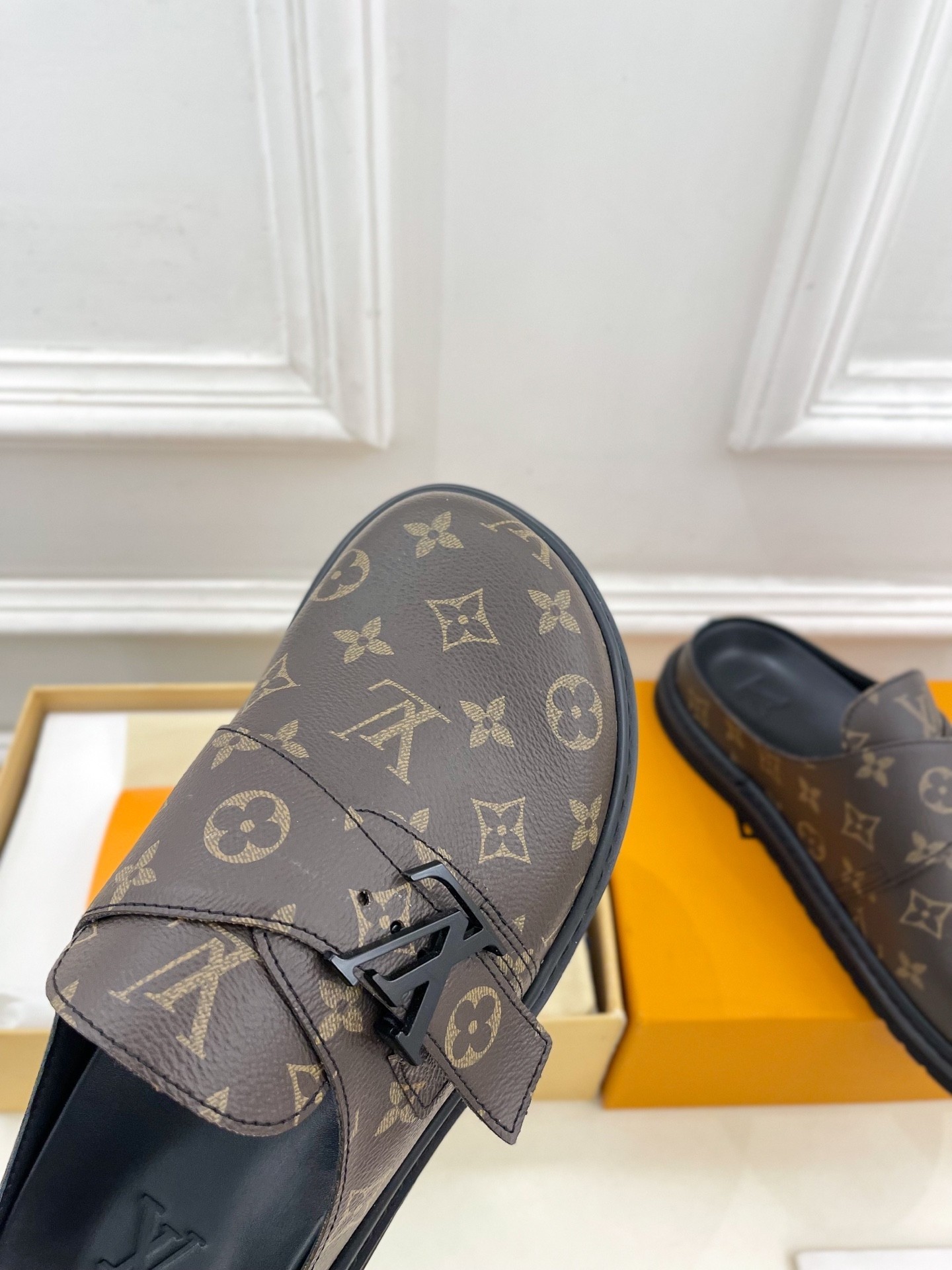 【LOUIS VUITTON】COSY COMFORT サンダル
