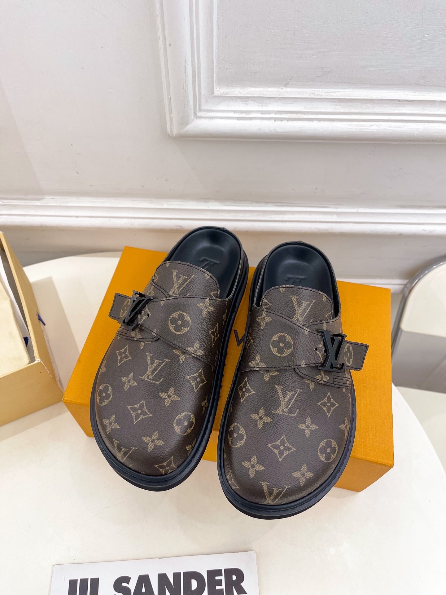【LOUIS VUITTON】COSY COMFORT サンダル