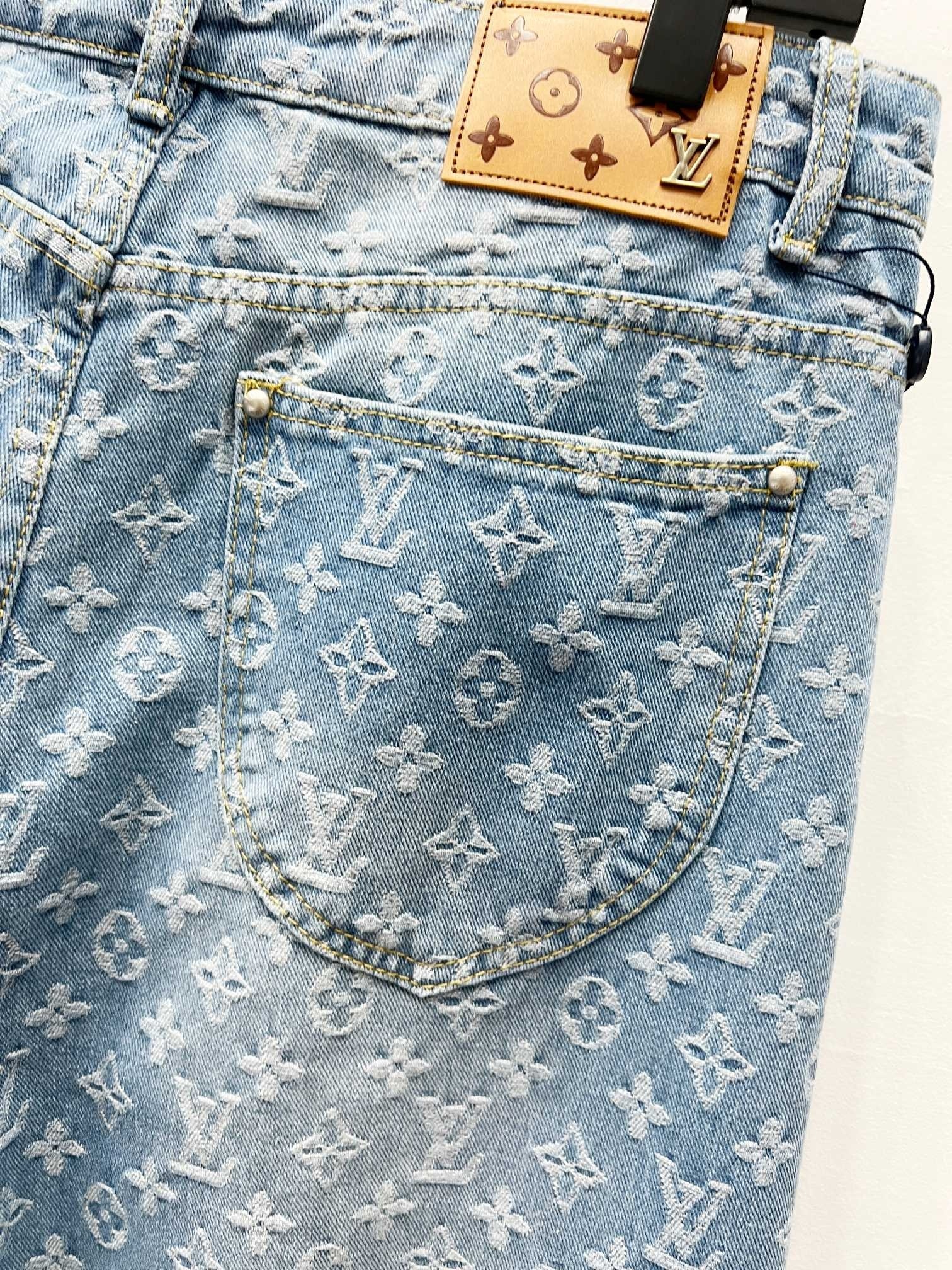 【LOUIS VUITTON】デニムジーンズ