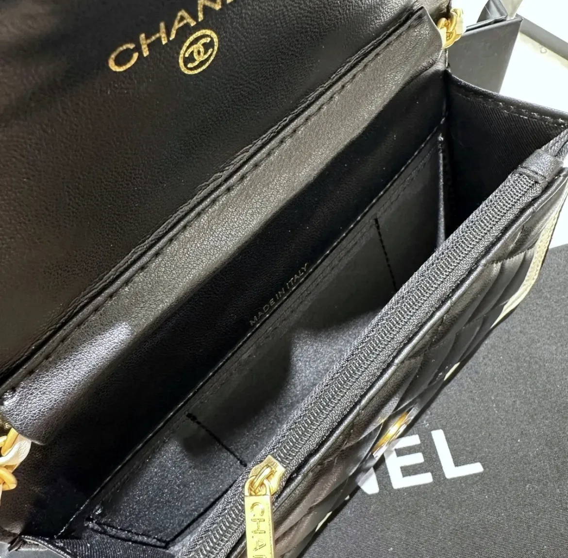 【トレンドのバイカラー♪】CHANEL シャネル ショルダーバッグ