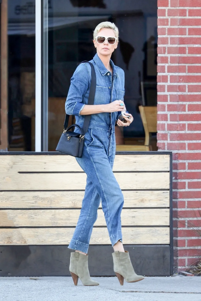 Precious雑誌のおすすめのファッションビーガンレザーバッグ！大政絢さん愛用ルイヴィトン | ミニカプシーヌバッグ。