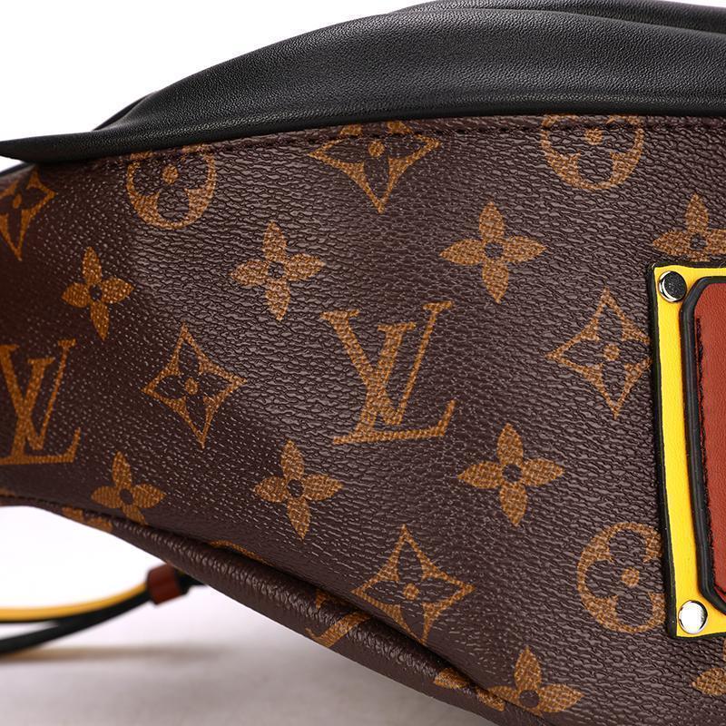 公式旗艦店　ＬＶ新作小さいリュック　　今日スペシャル