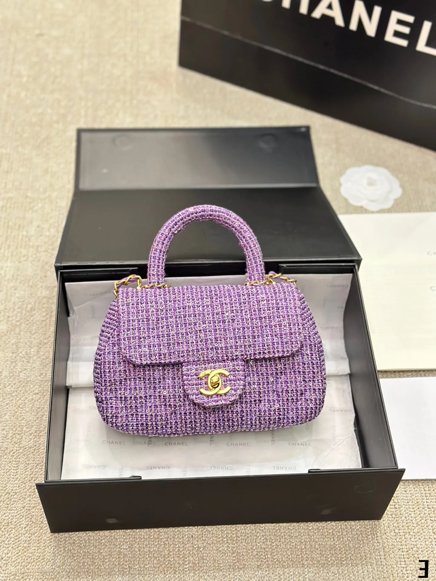 CHANEL トップハンドルフラップバッグ