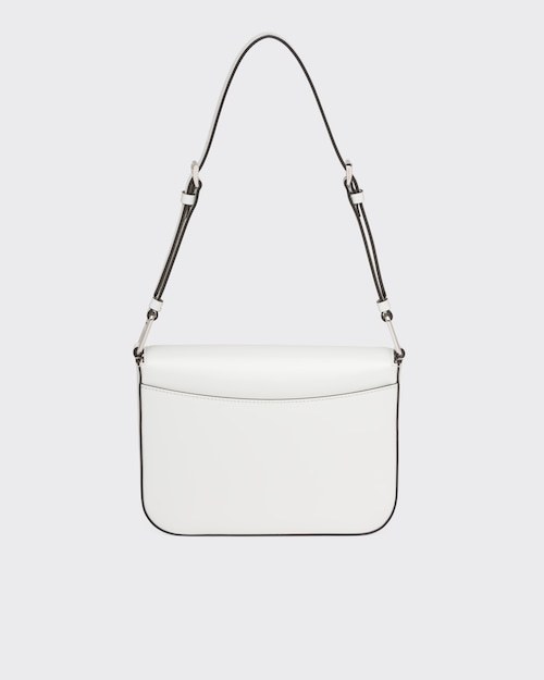 🔥大人気！雑誌「VIVI」に掲載!💓藤田ニコルの愛用ブランドの新作バッグが掲載された💓ブラックレザーショルダーバッグ 👜大人の女性へ