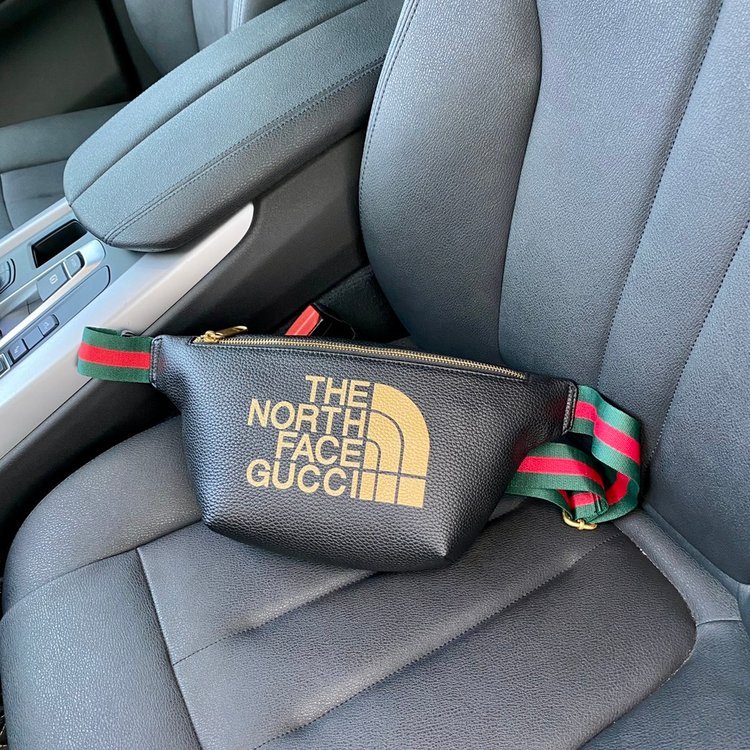 Gucci （グッチ） ウエストバッグ 36x17x5cm