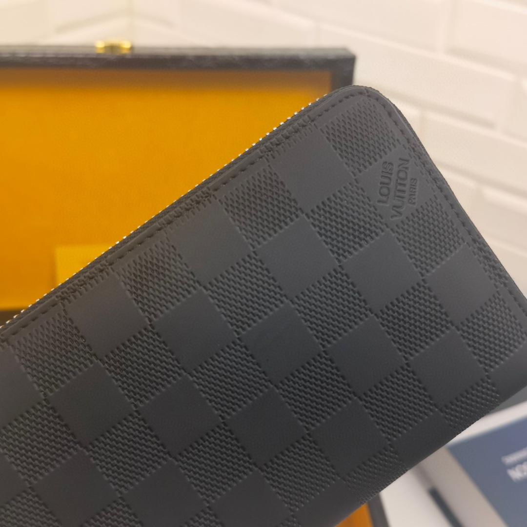 Louis Vuitton (ルイ・ヴィトン) 財布19x10x2.5 cm