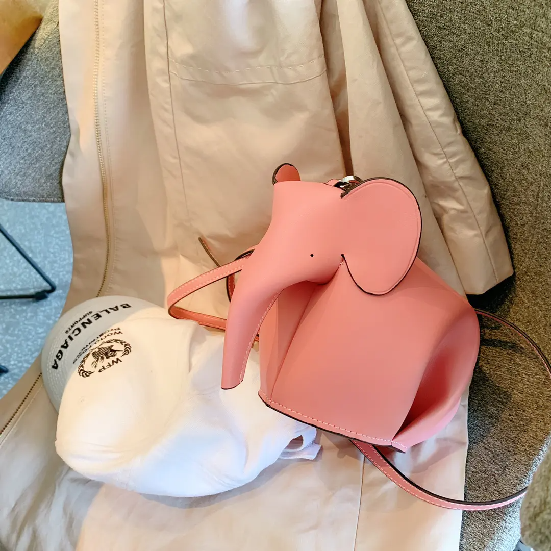 Loewe-ロエベ カウンター 新品 レザー エレファント バッグ