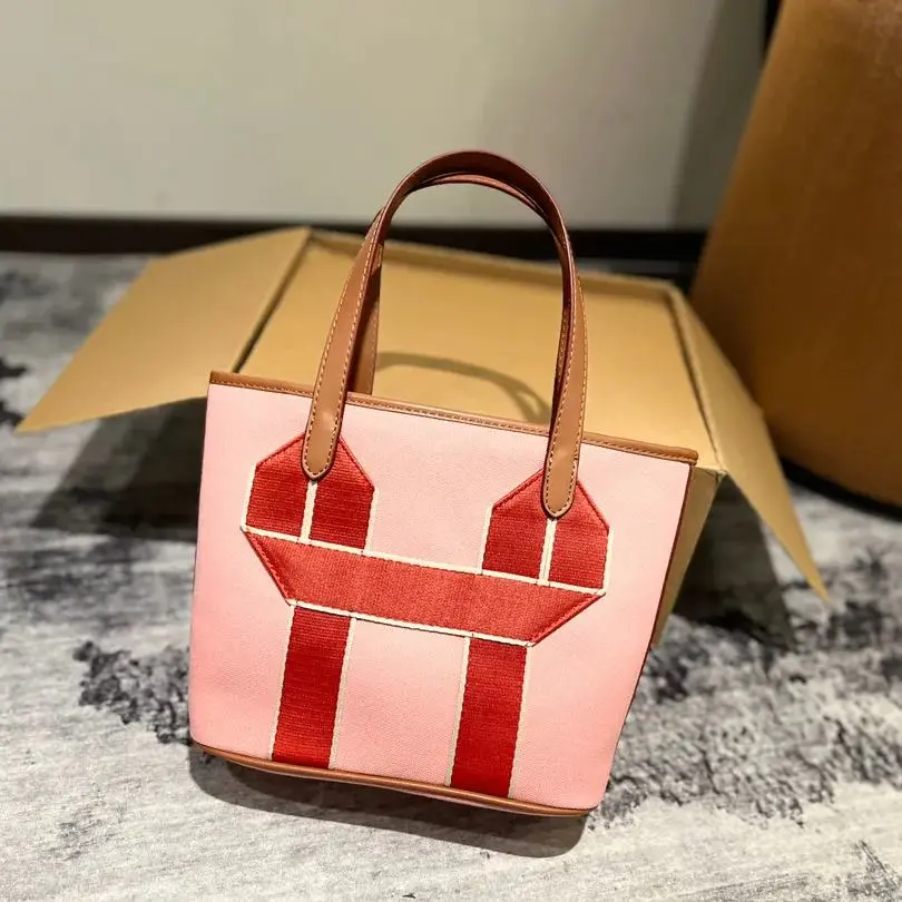 HERMES キャンバス製野菜バスケット