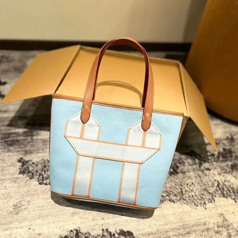 HERMES キャンバス製野菜バスケット