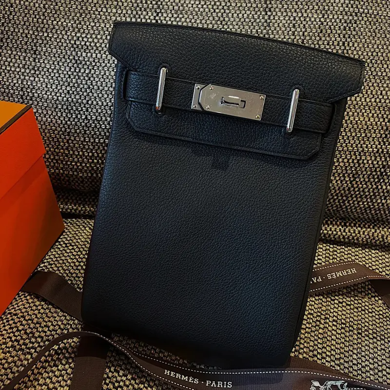 【入手困難◆高級レザー♪】HERMES Hac a Dos アッカド バッグ