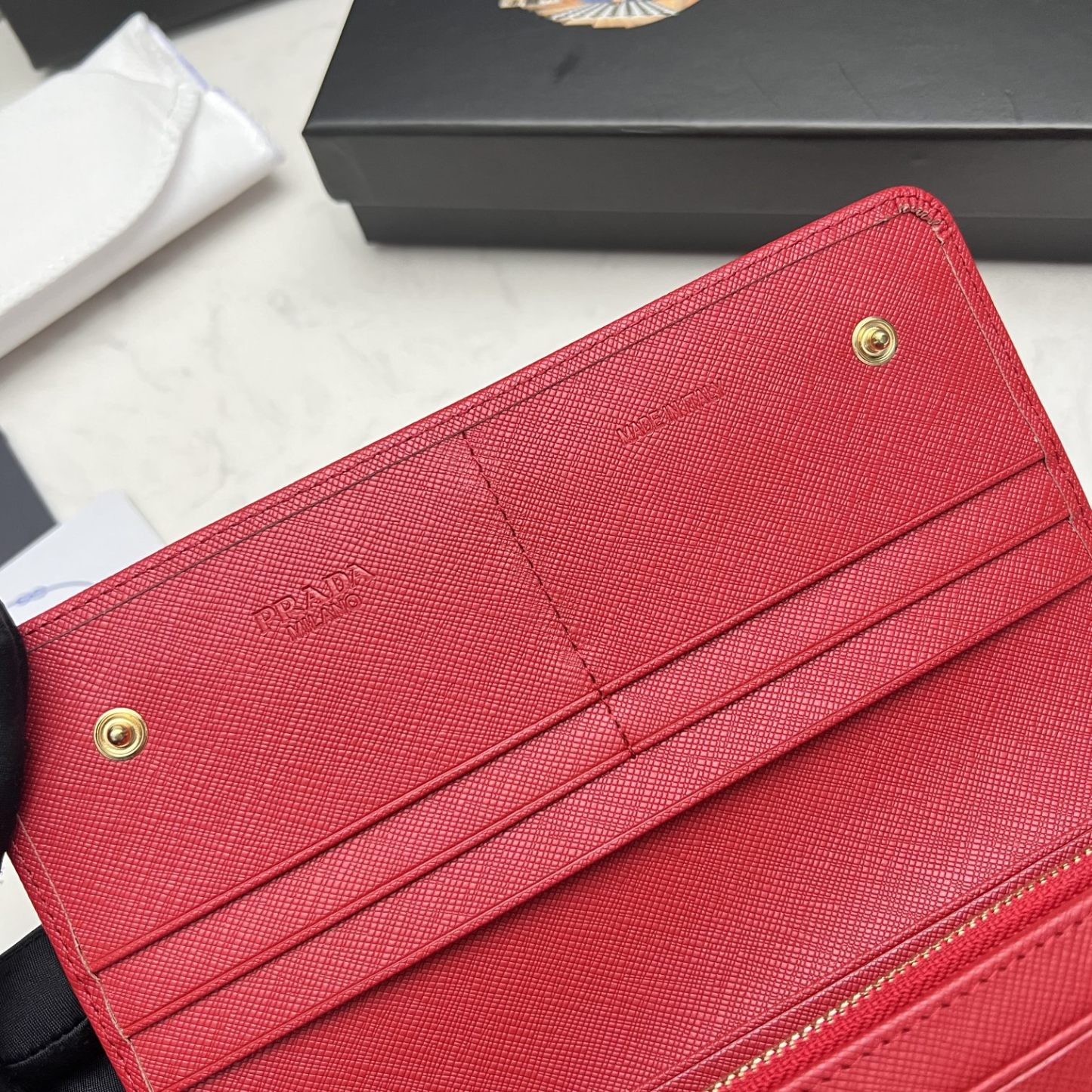 Pradaレザー コンチネンタルウォレット 財布 折財布