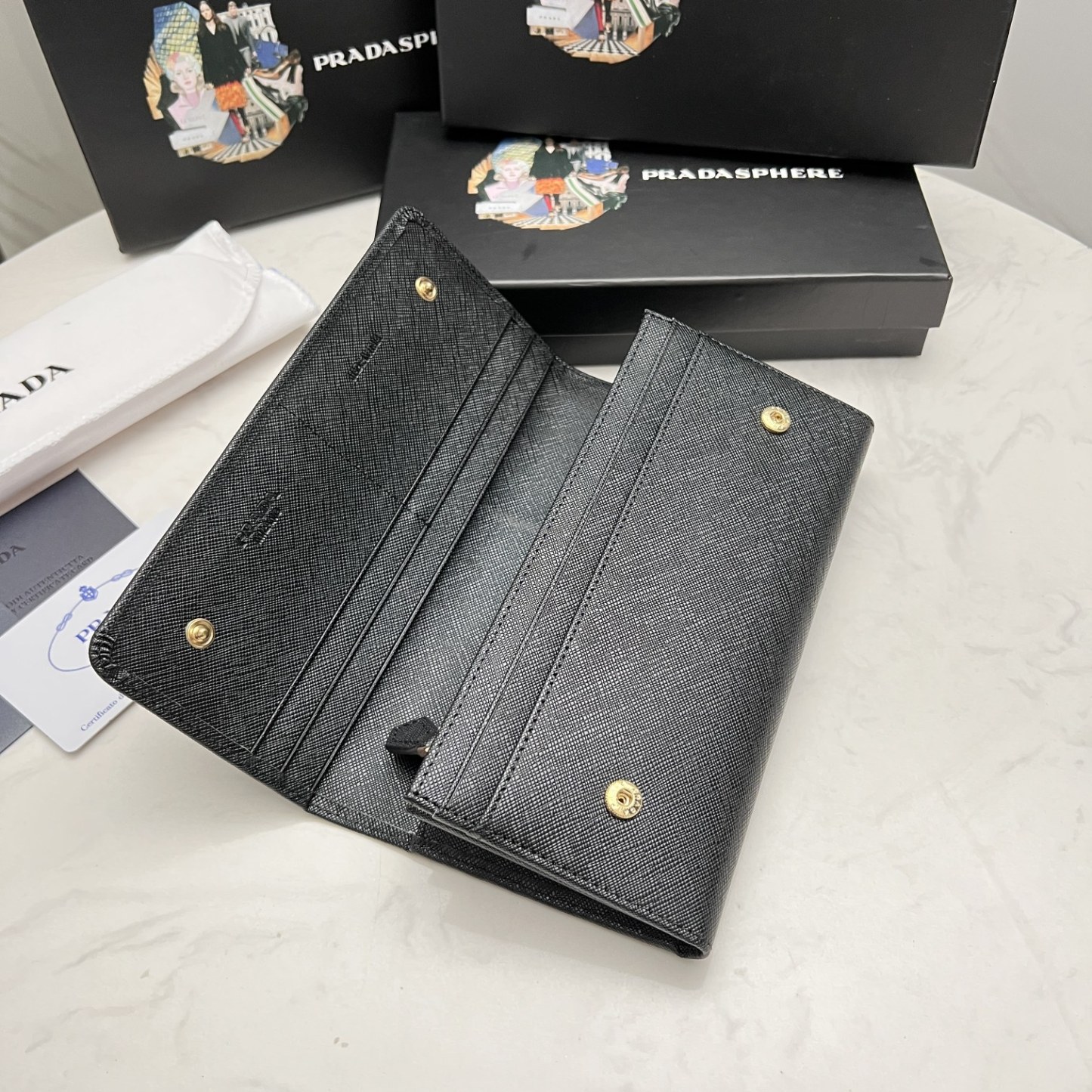 Pradaレザー コンチネンタルウォレット 財布 折財布