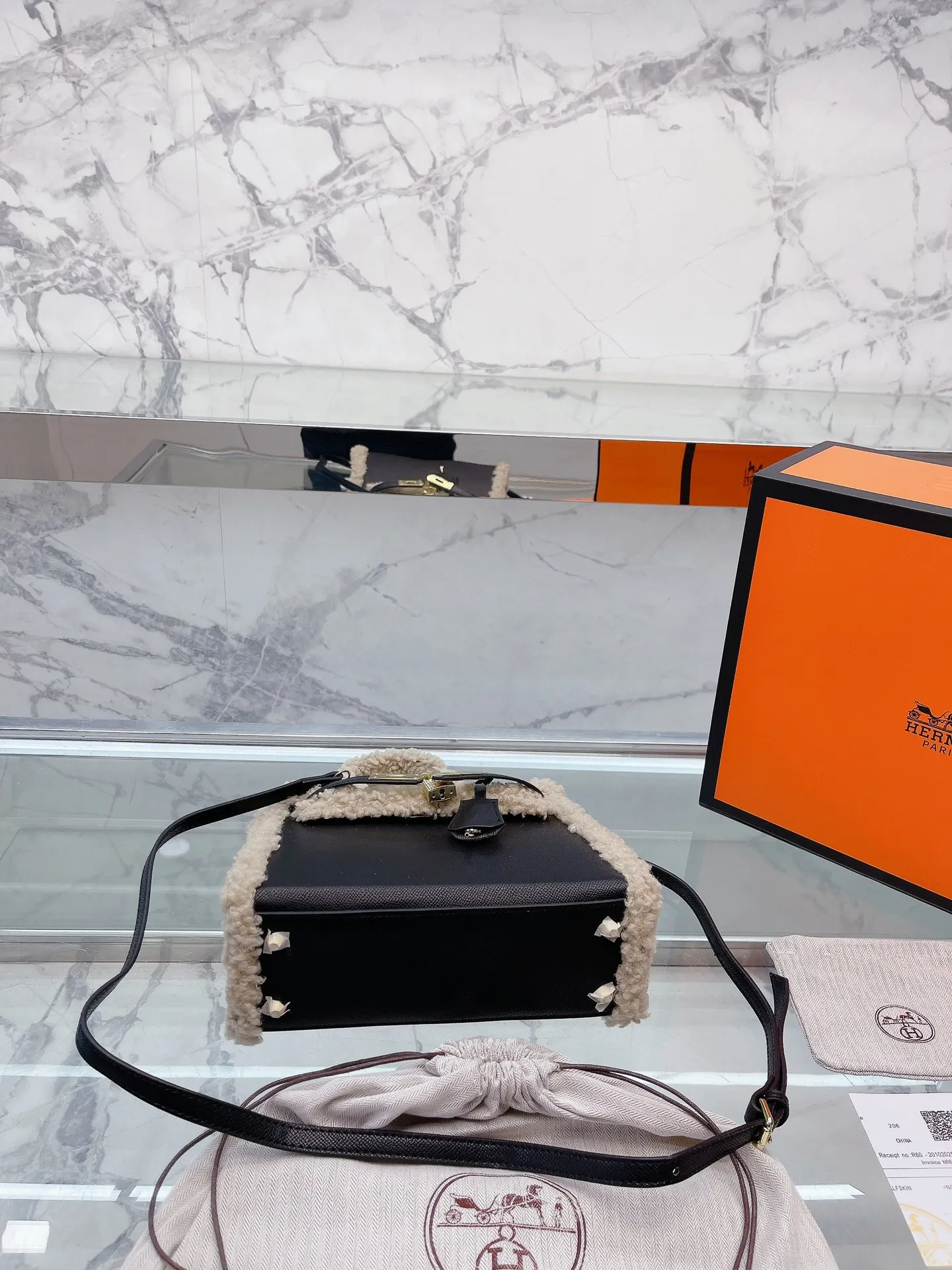 【HERMES公式 旗艦店】 エルメス ショルダーバッグ 当日出荷 好評に付き再入荷！25*19CM