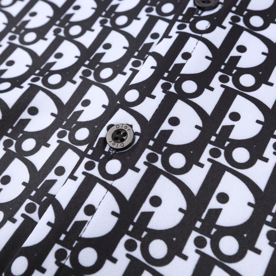 【DIOR 公式旗艦店】長袖シャツ、 ご好評に付き再入荷！！