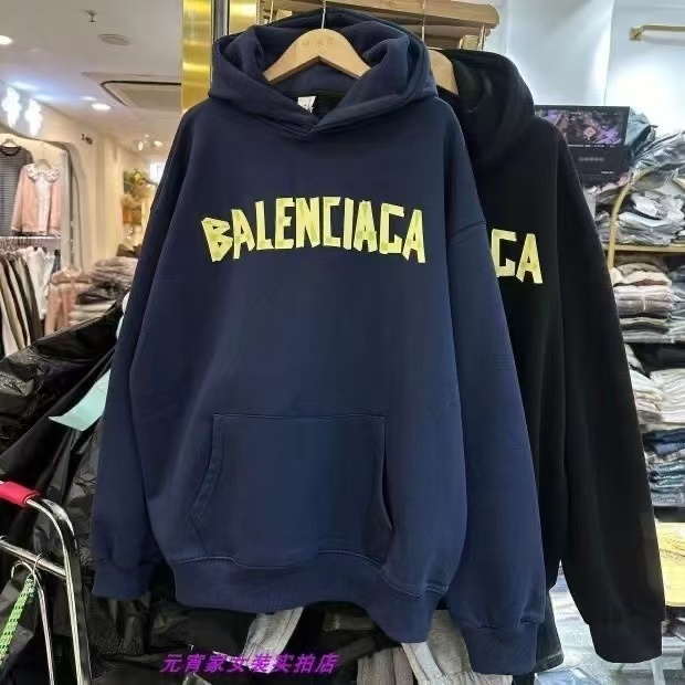 【BALENCIAGA】バレンシアガ パーカー、ご好評に付き再入荷！