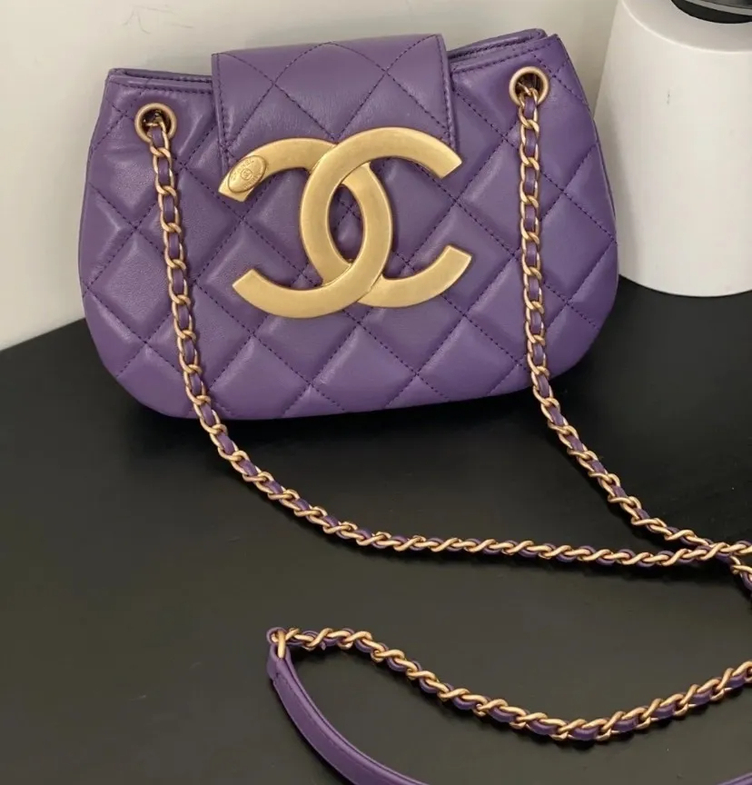 【24C★新作】CHANEL　メッセンジャーバック