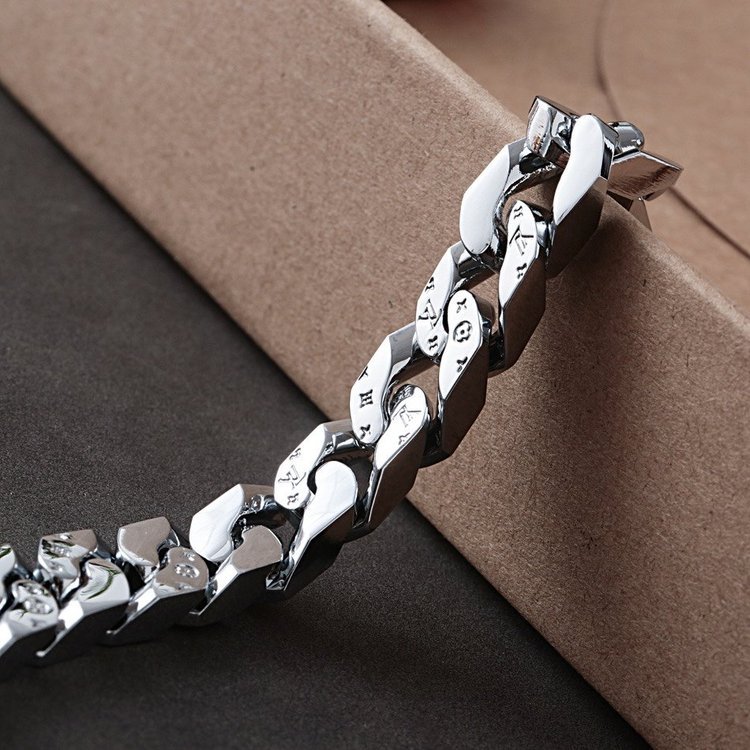 Louis Vuitton（ルイヴィトン） LV ブレスレット 21cm