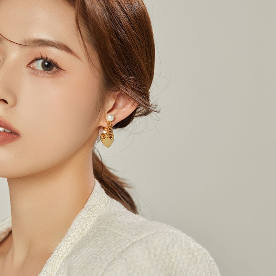 DIOR (ディオール) パール ピアス