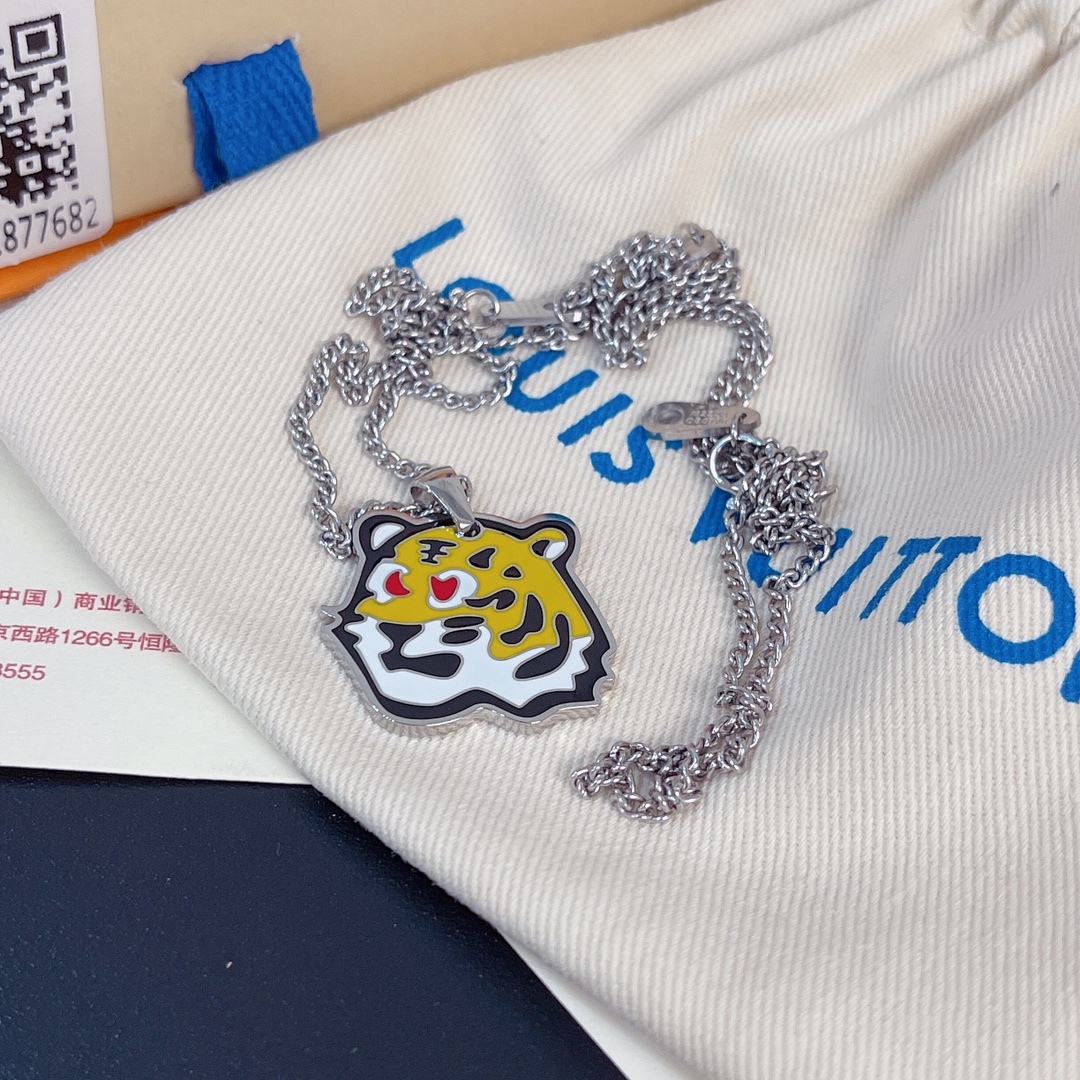 Louis Vuitton（ルイヴィトン）ペンダント・LVタイガー MP3231