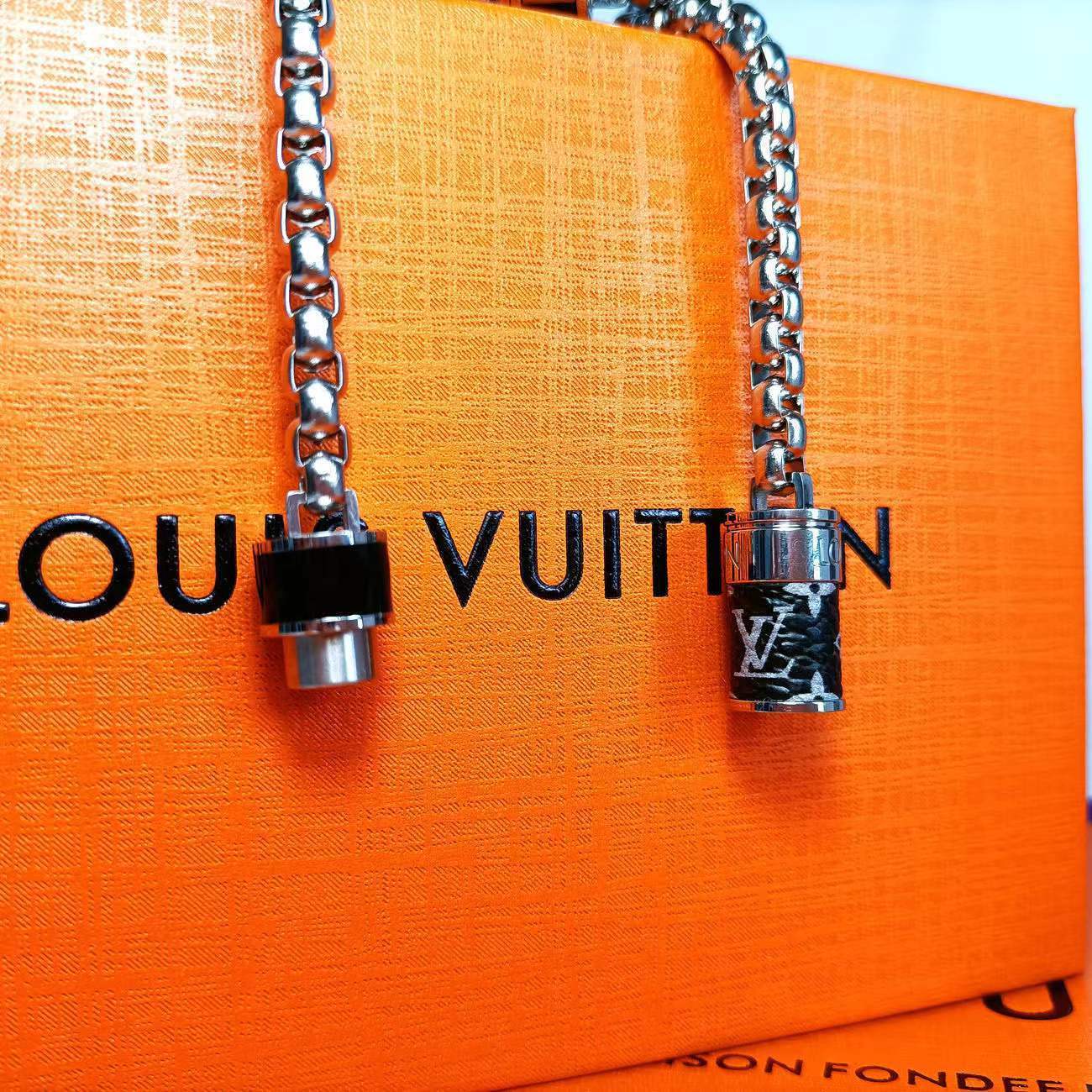 LOUIS VUITTON（ルイヴィトン）ブレスレット