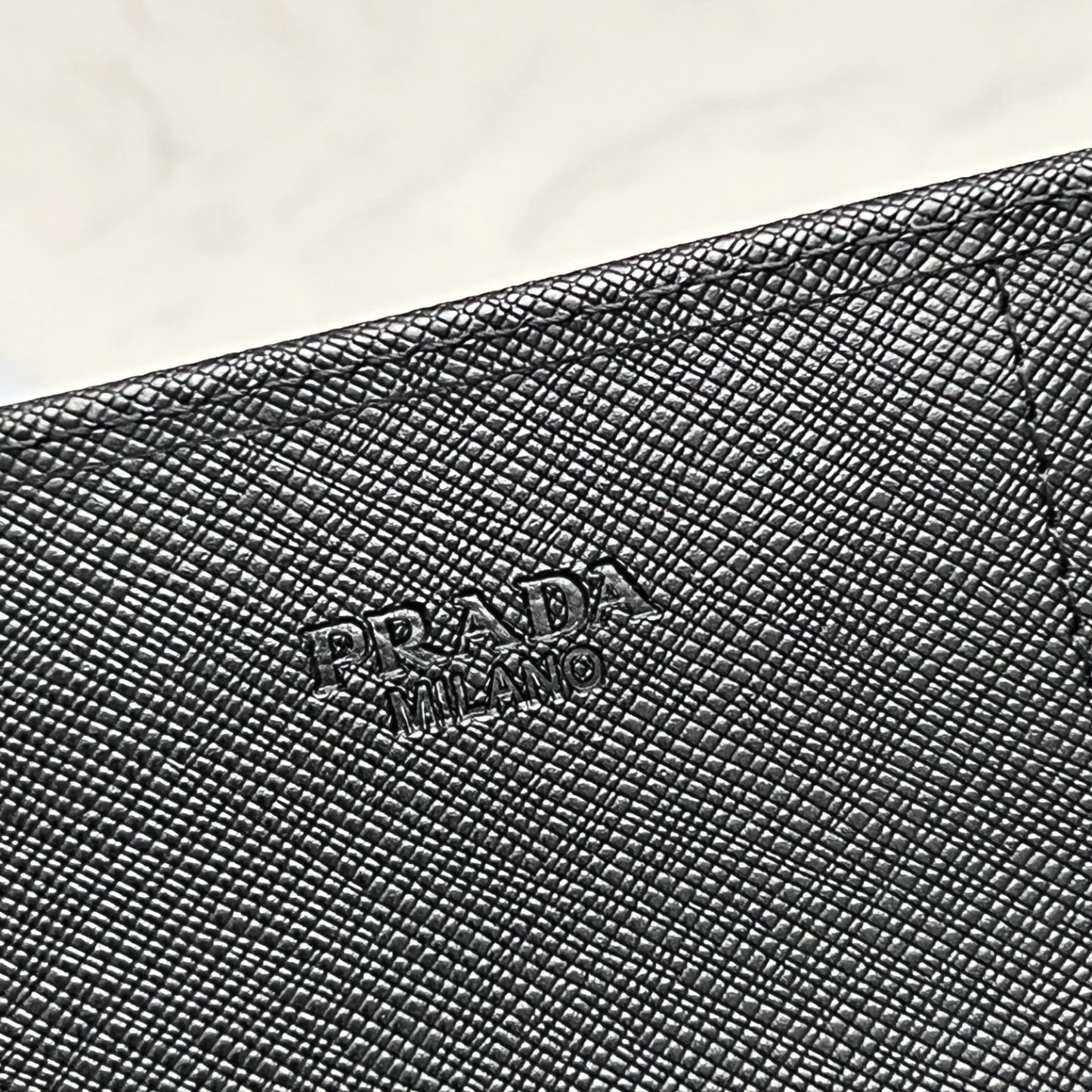 Pradaレザー コンチネンタルウォレット 財布 折財布