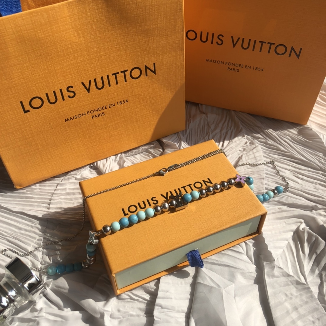 Louis Vuitton（ルイヴィトン）コリエ・LVビーズ