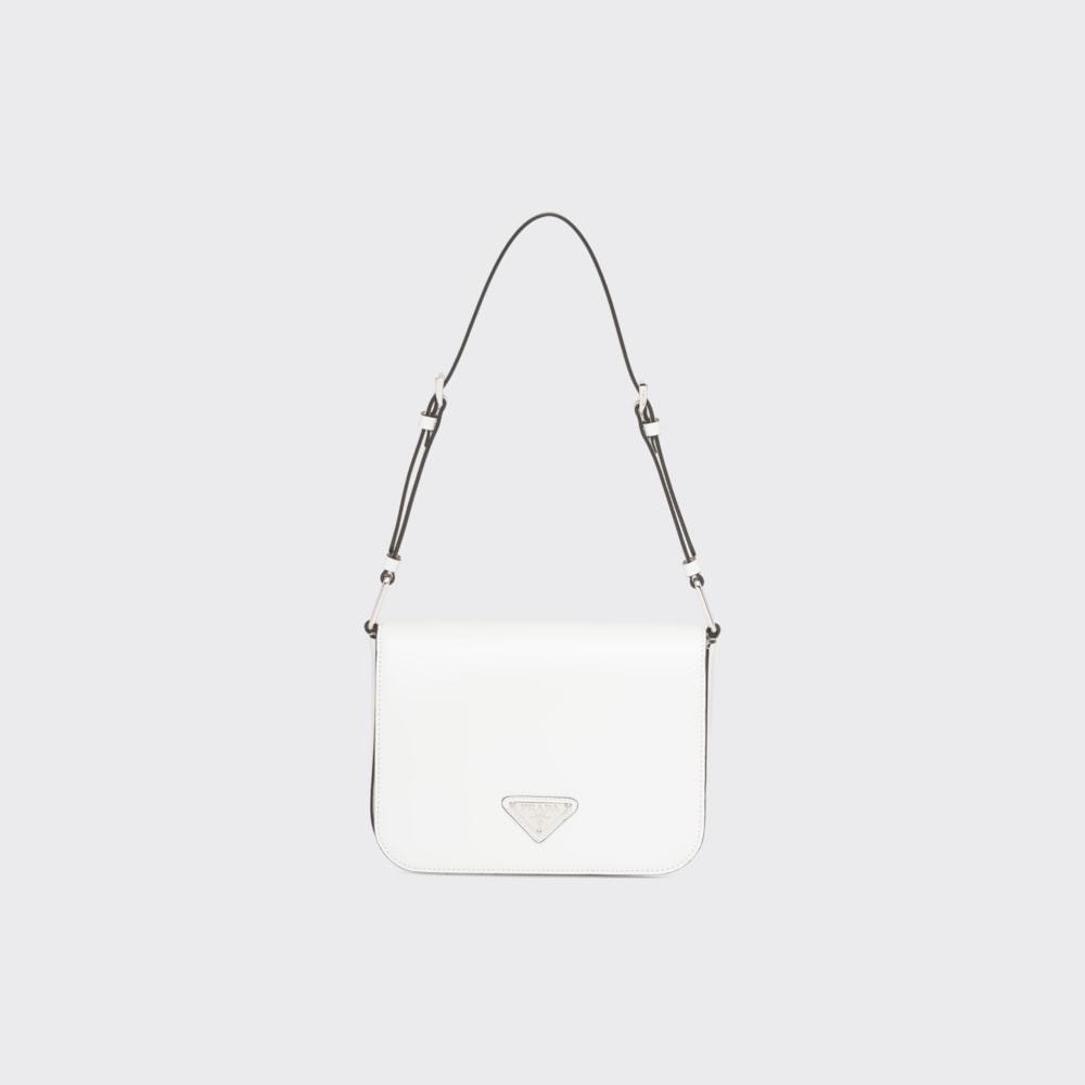 🔥大人気！雑誌「VIVI」に掲載!💓藤田ニコルの愛用ブランドの新作バッグが掲載された💓ブラックレザーショルダーバッグ 👜大人の女性へ