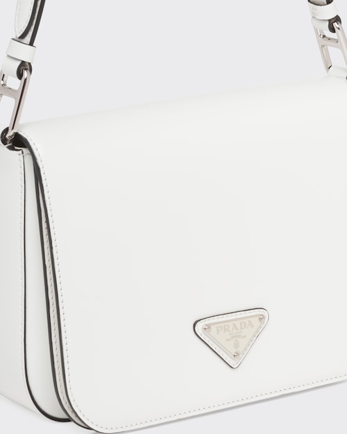 🔥大人気！雑誌「VIVI」に掲載!💓藤田ニコルの愛用ブランドの新作バッグが掲載された💓ブラックレザーショルダーバッグ 👜大人の女性へ