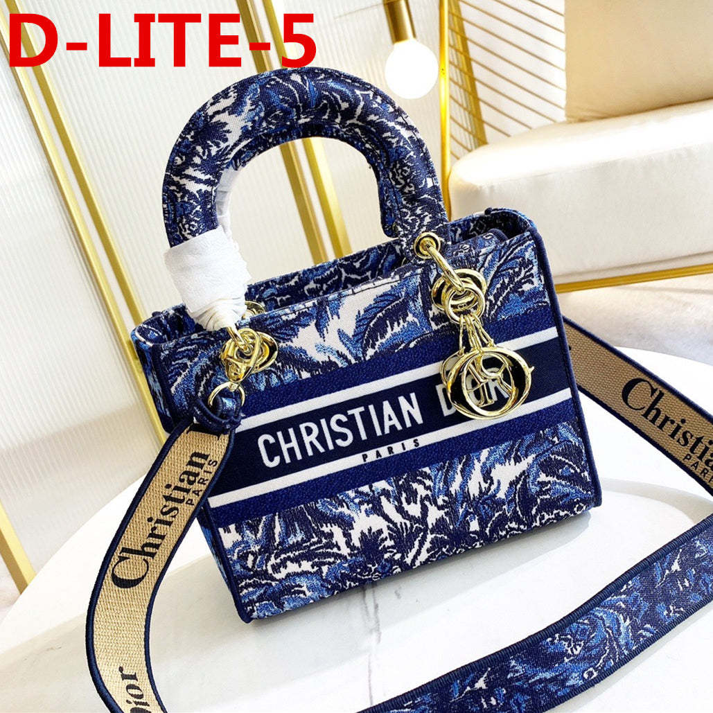 【ディオール】累積売上総額第１位·ウルトラマット ミディアムバッグ-選べる11色-BUYMA