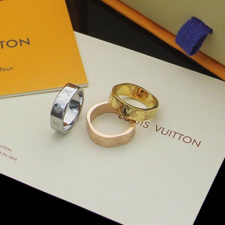 LOUIS VUITTON（ルイヴィトン）リング、ご好評に付き再入荷！