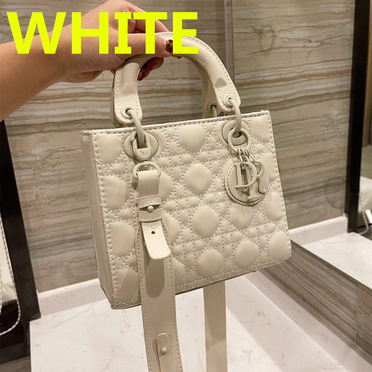 【ディオール】累積売上総額第１位·ウルトラマット ミディアムバッグ-選べる11色-BUYMA