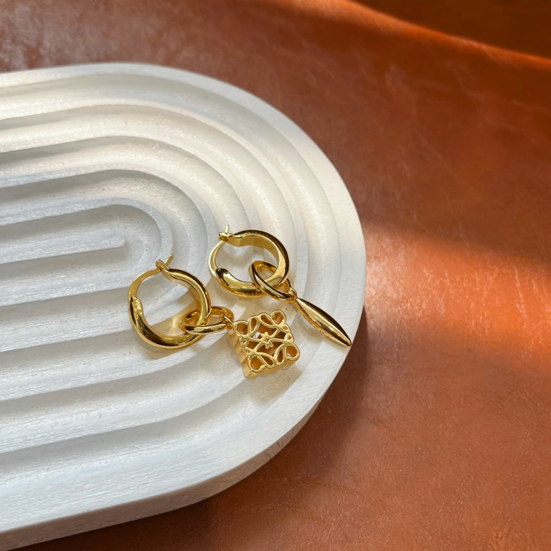 LOEWE (ロエベ) イヤリング