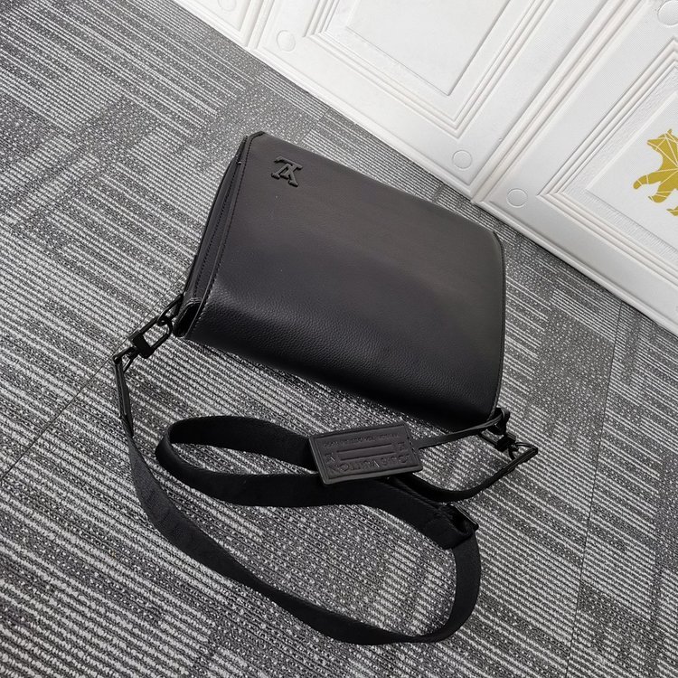 LouisVuitton ルイヴィトン メッセンジャー M57080 AEROGRAM