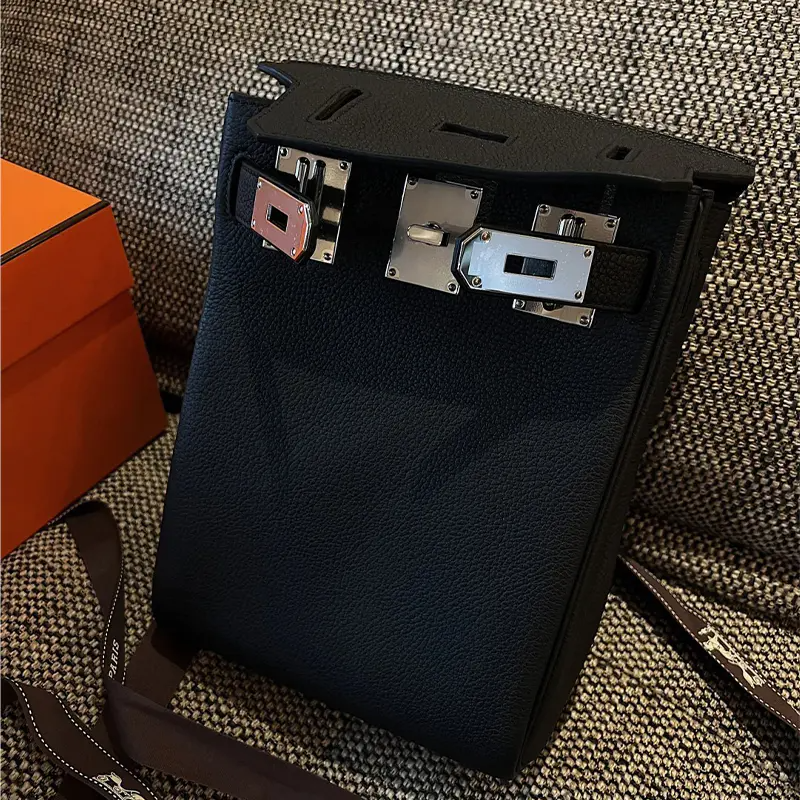 【入手困難◆高級レザー♪】HERMES Hac a Dos アッカド バッグ