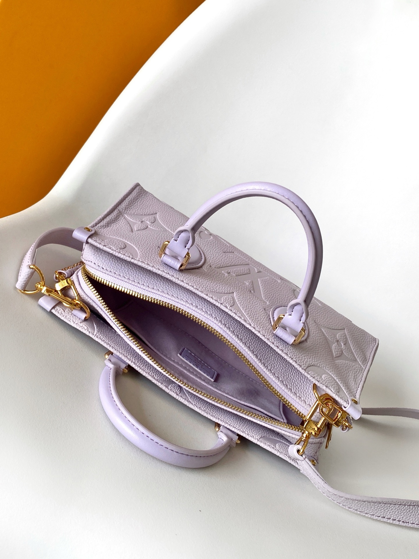 【存在感あって大人可愛い】◆Louis Vuitton◆オンザゴーEW