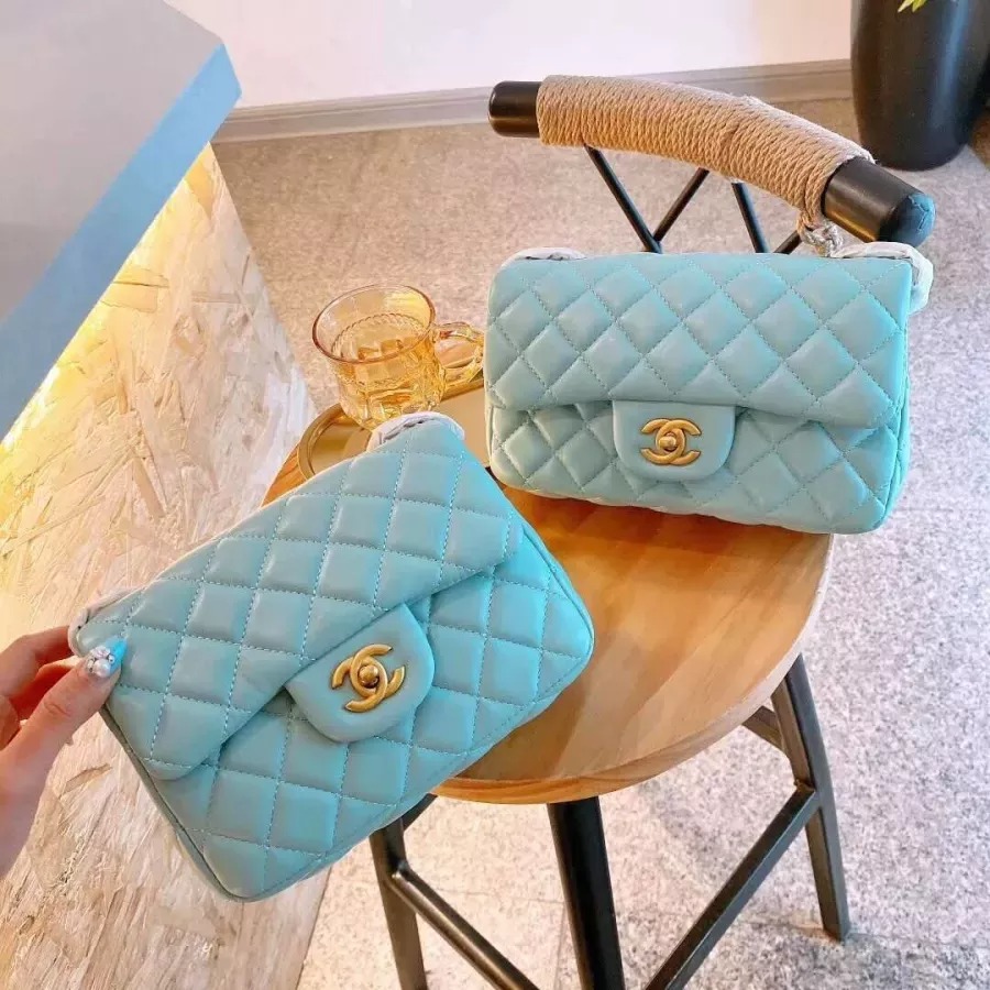 シャネル黒シープスキンメタルボールFLAP BAGフラップ バッグ