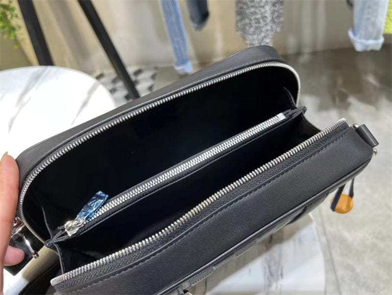 Louis Vuitton シリウスメッセンジャーバッグ N45286