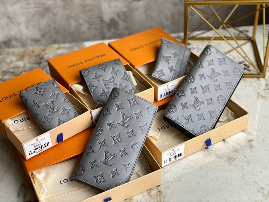 ルイヴィトン LOUIS VUITTON 財布 メンズ 新作 二つ折り財布  M81383