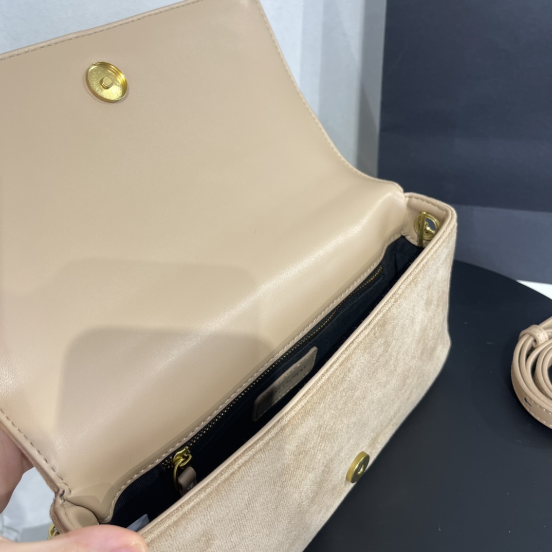 イヴ・サンローラン ブラック スエード モノグラム ミディアム ケイト タッセル バッグ