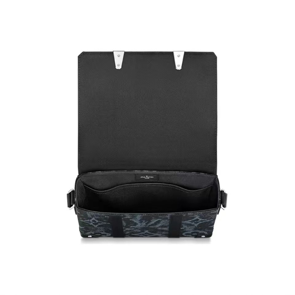 LOUIS VUITTON（ルイヴィトン）Trunk 小さな四角いバッグ