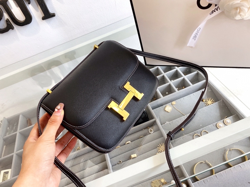 Hermes エルメス ☆ 2021年最新なクラシックな constance ショルダーバッグ 手提げ袋 肩掛け