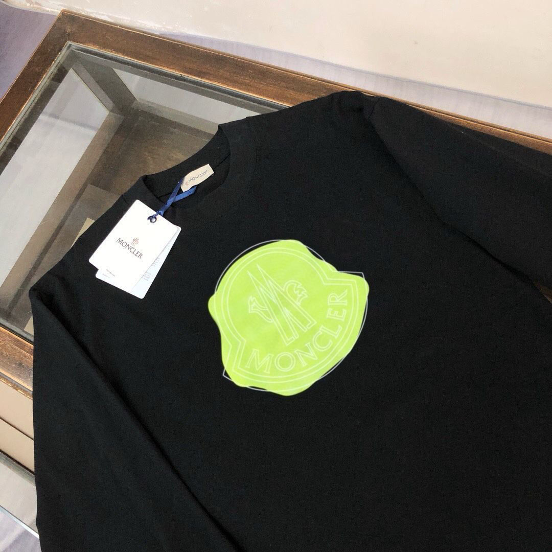 【MONCLER旗艦店】（モンクレール）長袖 ご好評に付き再入荷！