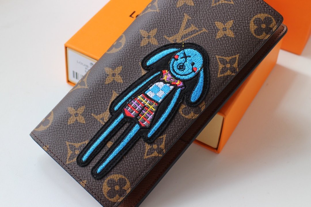 Louis Vuitton (ルイ・ヴィトン) 財布 11x8.5x2 cm