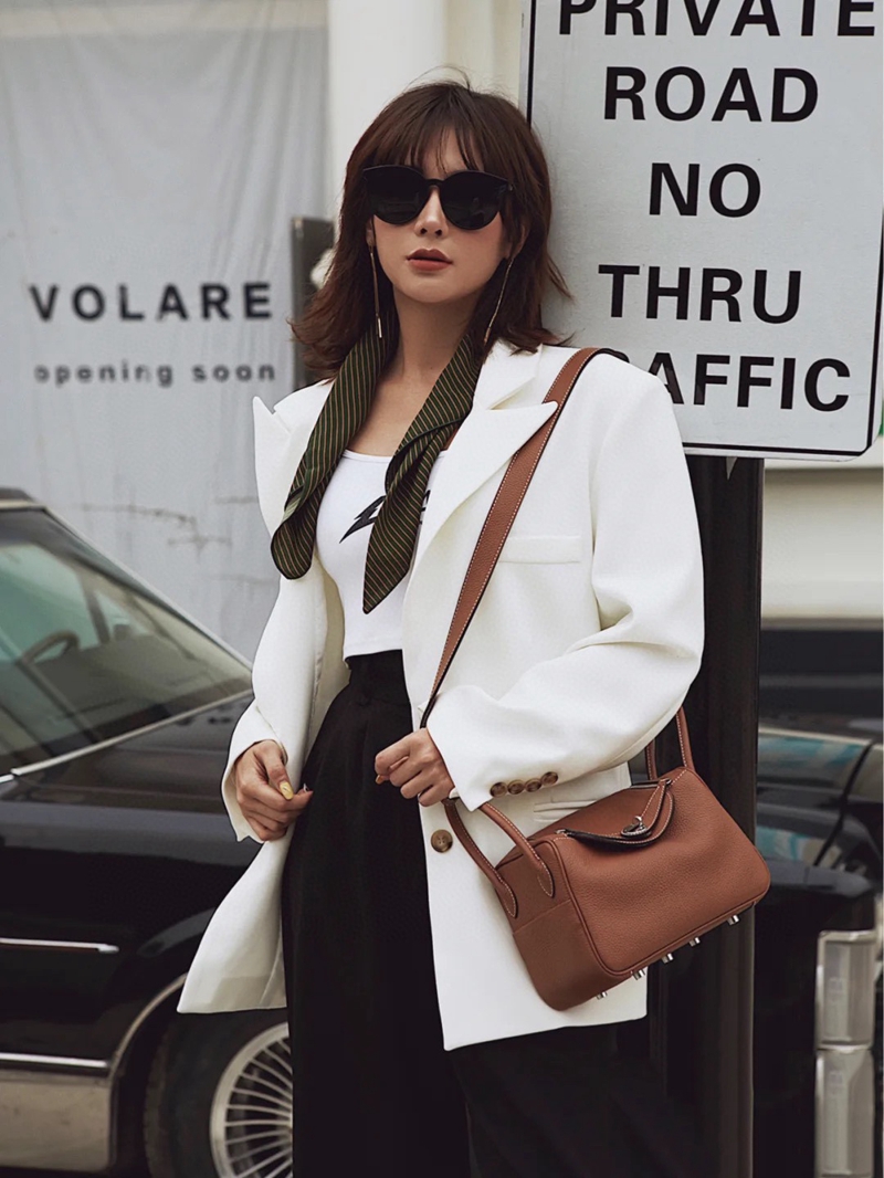 Hermes エルメス ☆ 2021年最新なクラシックな lindy ショルダーバッグ 手提げ袋 肩掛け