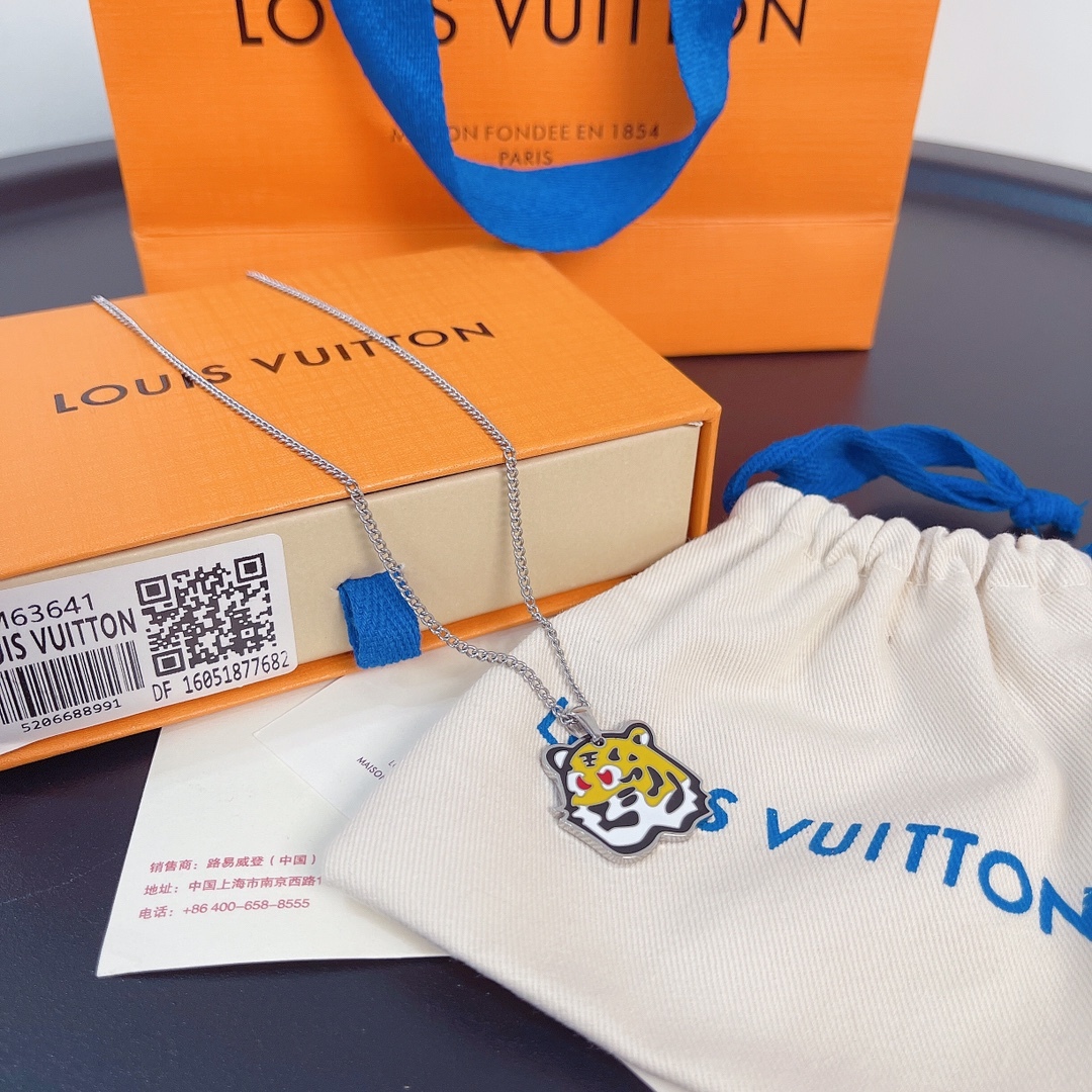 Louis Vuitton（ルイヴィトン）ペンダント・LVタイガー MP3231
