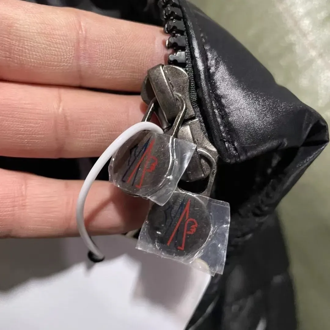 【MONCLER公式 旗艦店】（モンクレール） ダウンジャケット