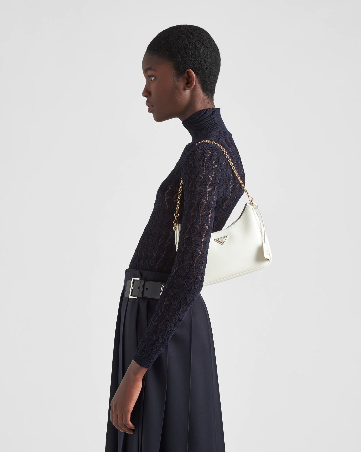 プラダ Re-Edition 2005 サフィアーノレザー バッグ